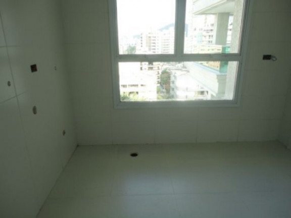 Imagem Apartamento com 3 Quartos à Venda, 216 m² em Jardim Virginia - Guarujá Imagem Apartamento com 3 Quartos à Venda, 216 m² em Jardim Virginia - Guarujá
