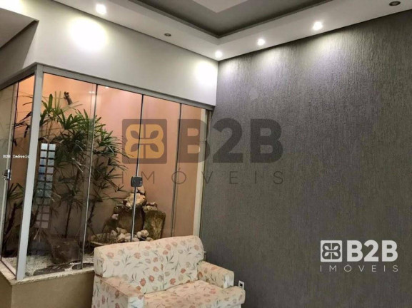 Casa com 4 Quartos à Venda, 386 m² em Centro - Piratininga