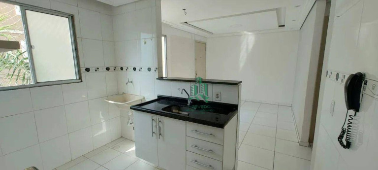Imagem Apartamento com 2 Quartos à Venda, 42 m² em água Chata - Guarulhos