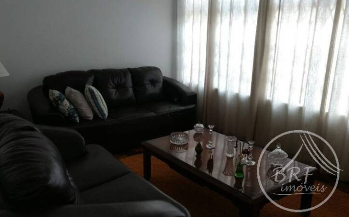 Imagem Casa com 6 Quartos à Venda, 196 m² em Balneário - Florianópolis Imagem Casa com 6 Quartos à Venda, 196 m² em Balneário - Florianópolis
