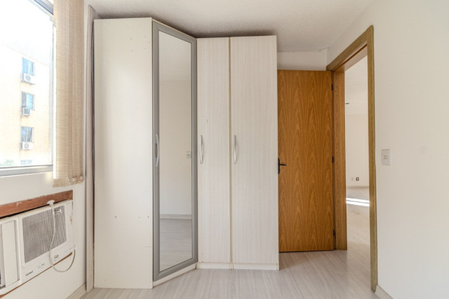 Imagem Apartamento com 2 Quartos à Venda, 45 m² em Jardim Leopoldina - Porto Alegre Imagem Apartamento com 2 Quartos à Venda, 45 m² em Jardim Leopoldina - Porto Alegre