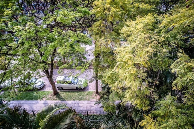 Imagem Apartamento com 3 Quartos à Venda, 141 m² em Menino Deus - Porto Alegre Imagem Apartamento com 3 Quartos à Venda, 141 m² em Menino Deus - Porto Alegre