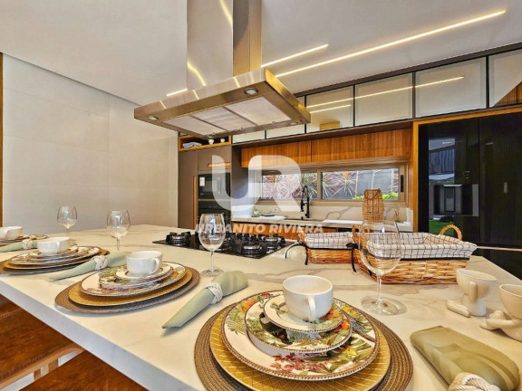 Imagem Casa com 6 Quartos à Venda, 327 m² em Riviera | Módulo 05 - Bertioga Imagem Casa com 6 Quartos à Venda, 327 m² em Riviera | Módulo 05 - Bertioga
