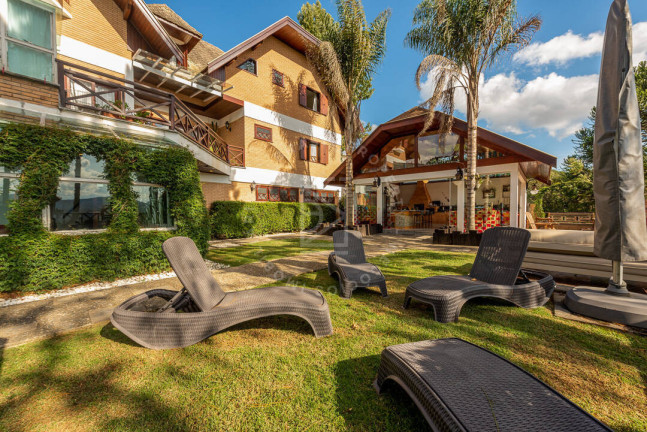 Imagem Casa com 5 Quartos à Venda, 1 m² em Jardim Manancial - Campos Do Jordão Imagem Casa com 5 Quartos à Venda, 1 m² em Jardim Manancial - Campos Do Jordão