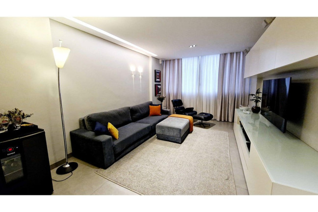 Imagem Apartamento com 3 Quartos à Venda, 130 m² em Itaim Bibi - São Paulo Imagem Apartamento com 3 Quartos à Venda, 130 m² em Itaim Bibi - São Paulo
