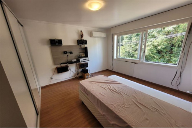 Imagem Imóvel com 3 Quartos à Venda, em Moinhos De Vento - Porto Alegre Imagem Imóvel com 3 Quartos à Venda, em Moinhos De Vento - Porto Alegre