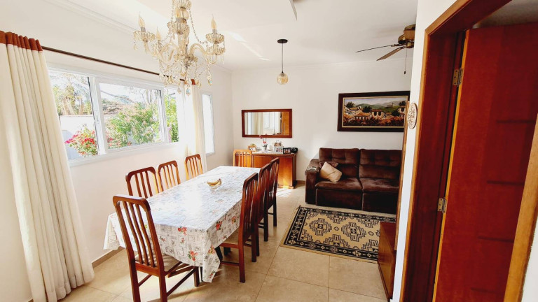Imagem Casa com 3 Quartos à Venda, 260 m² em Jardim Estância Brasil - Atibaia Imagem Casa com 3 Quartos à Venda, 260 m² em Jardim Estância Brasil - Atibaia
