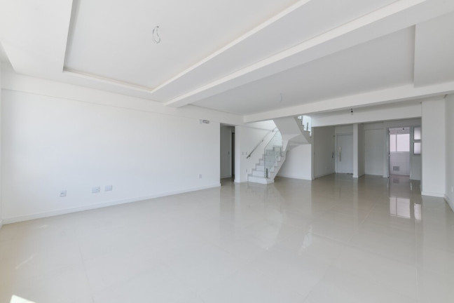 Imagem Imóvel com 3 Quartos à Venda, 243 m² em Higienópolis - Porto Alegre Imagem Imóvel com 3 Quartos à Venda, 243 m² em Higienópolis - Porto Alegre