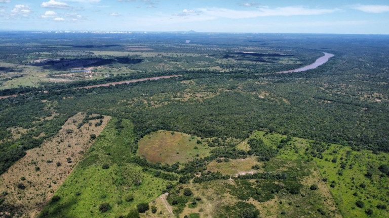 Imagem Fazenda à Venda, 950 m² em Cuiabá Imagem Fazenda à Venda, 950 m² em Cuiabá