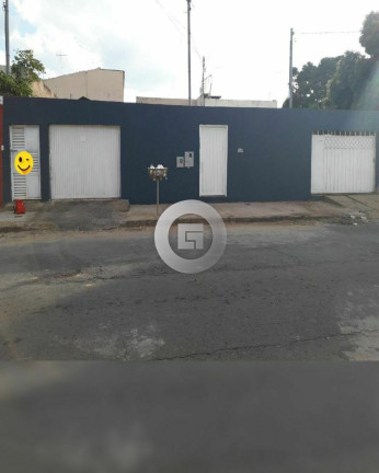 Casa com 6 Quartos à Venda, 367 m² em Edgar Pereira - Montes Claros