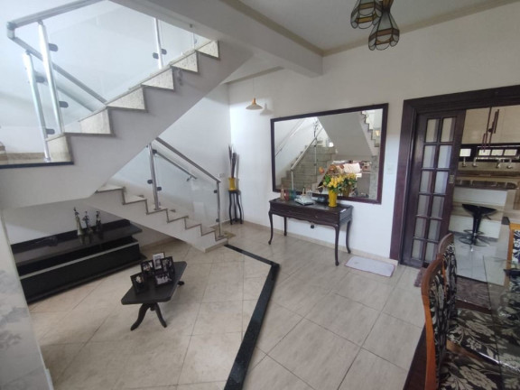 Imagem Sobrado com 4 Quartos à Venda, 327 m² em Vila Amorim - Suzano Imagem Sobrado com 4 Quartos à Venda, 327 m² em Vila Amorim - Suzano