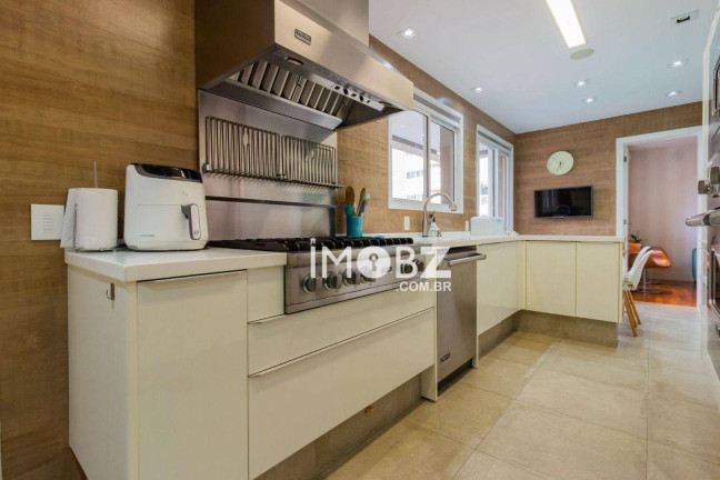 Imagem Imóvel com 4 Quartos à Venda, 223 m² em Vila Andrade - São Paulo Imagem Imóvel com 4 Quartos à Venda, 223 m² em Vila Andrade - São Paulo