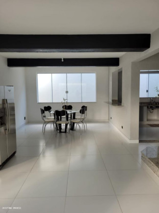 Imagem Casa com 4 Quartos à Venda, 247 m² em Jardim Virgínia - Guarujá Imagem Casa com 4 Quartos à Venda, 247 m² em Jardim Virgínia - Guarujá