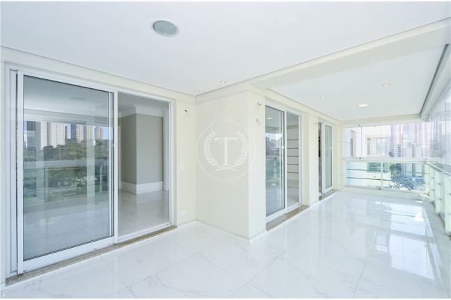 Imagem Apartamento com 3 Quartos à Venda, 177 m² em São Paulo Imagem Apartamento com 3 Quartos à Venda, 177 m² em São Paulo