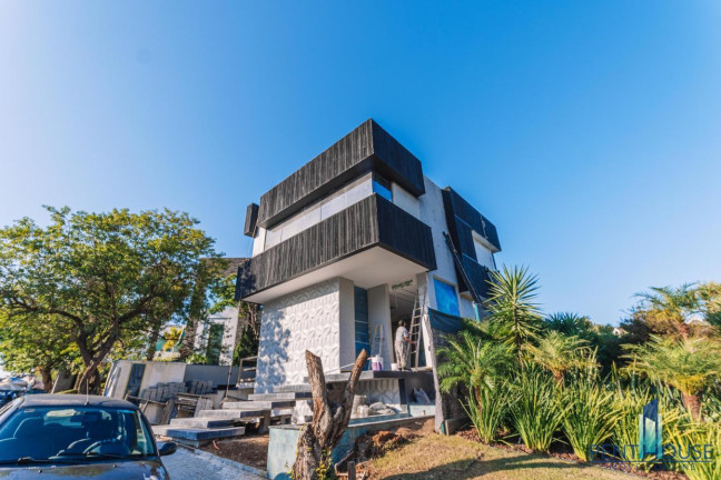 Imagem Casa com 4 Quartos à Venda, 525 m² em Praia Do Estaleiro - Balneário Camboriú Imagem Casa com 4 Quartos à Venda, 525 m² em Praia Do Estaleiro - Balneário Camboriú