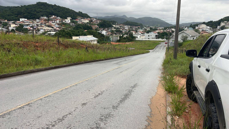 Imagem Terreno à Venda, 1.000 m² em Palhoça Imagem Terreno à Venda, 1.000 m² em Palhoça