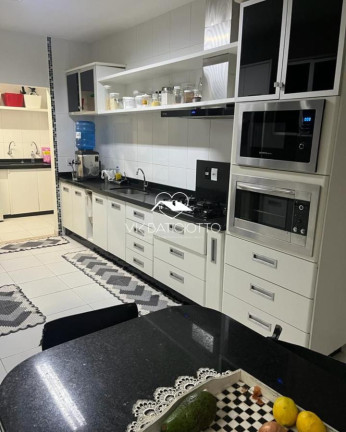 Imagem Casa com 3 Quartos à Venda, 200 m² em Jardim América - Maringá Imagem Casa com 3 Quartos à Venda, 200 m² em Jardim América - Maringá