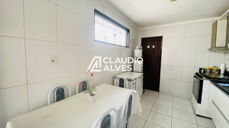 Imagem Casa com 4 Quartos à Venda, 200 m² em Santa Mônica - Feira De Santana Imagem Casa com 4 Quartos à Venda, 200 m² em Santa Mônica - Feira De Santana