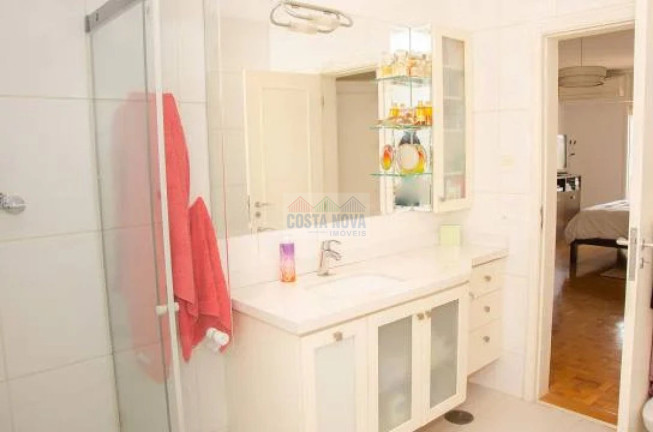 Imagem Apartamento com 4 Quartos à Venda, 208 m²