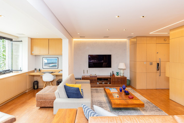 Imagem Apartamento com 3 Quartos à Venda, 137 m² em Moema - São Paulo