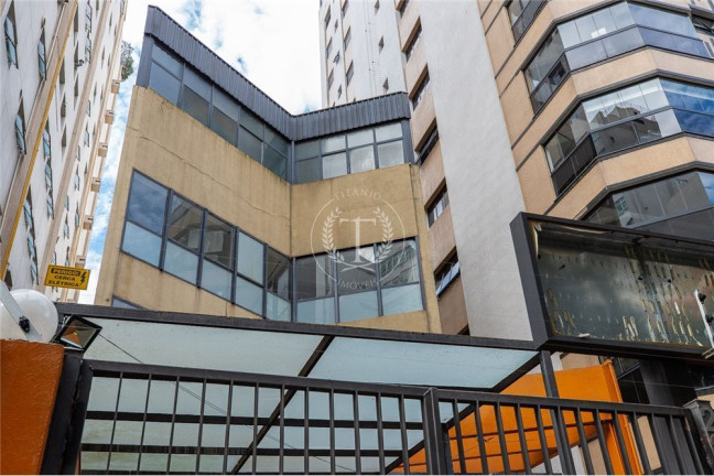 Imagem Casa com 8 Quartos à Venda, 1.130 m² em Higienópolis - São Paulo Imagem Casa com 8 Quartos à Venda, 1.130 m² em Higienópolis - São Paulo
