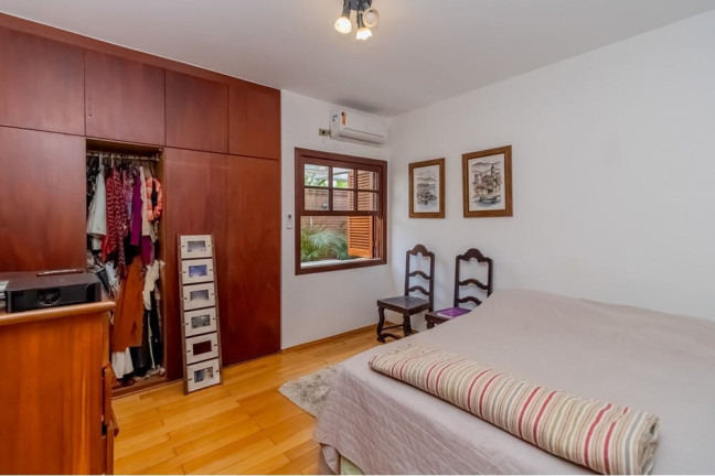 Imagem Casa com 4 Quartos à Venda, 310 m² em Moema - São Paulo