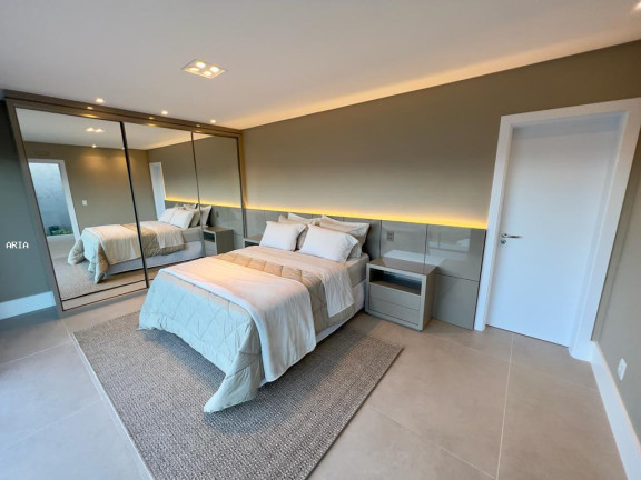 Imagem Casa com 5 Quartos à Venda, 430 m² em Centro - Xangri-lá Imagem Casa com 5 Quartos à Venda, 430 m² em Centro - Xangri-lá