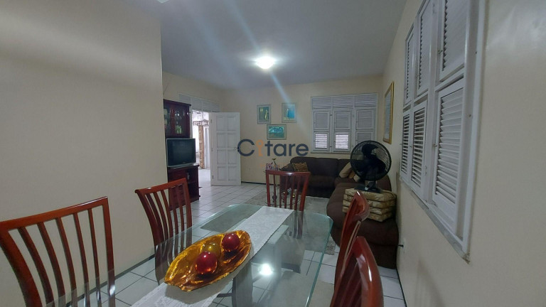 Imagem Casa com 4 Quartos à Venda, 280 m² em Parque Manibura - Fortaleza Imagem Casa com 4 Quartos à Venda, 280 m² em Parque Manibura - Fortaleza