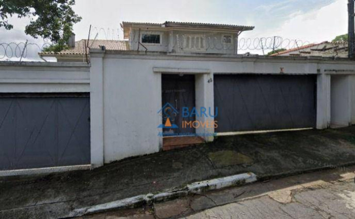 Sobrado com 4 Quartos à Venda, 700 m² em Alto De Pinheiros - São Paulo