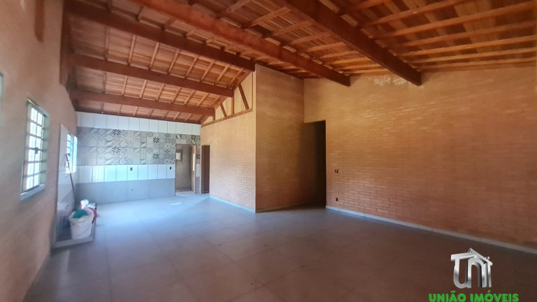 Imagem Imóvel com 3 Quartos à Venda, em Arara Dos Pereiras - Bragança Paulista Imagem Imóvel com 3 Quartos à Venda, em Arara Dos Pereiras - Bragança Paulista