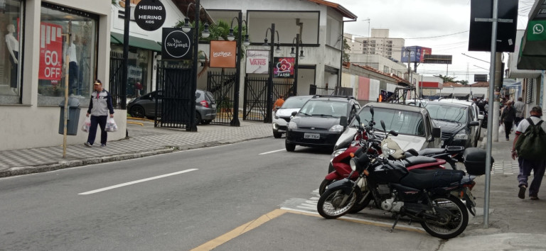Imagem Kitnet com 5 Quartos à Venda, 93 m² em Centro - Jacareí Imagem Kitnet com 5 Quartos à Venda, 93 m² em Centro - Jacareí