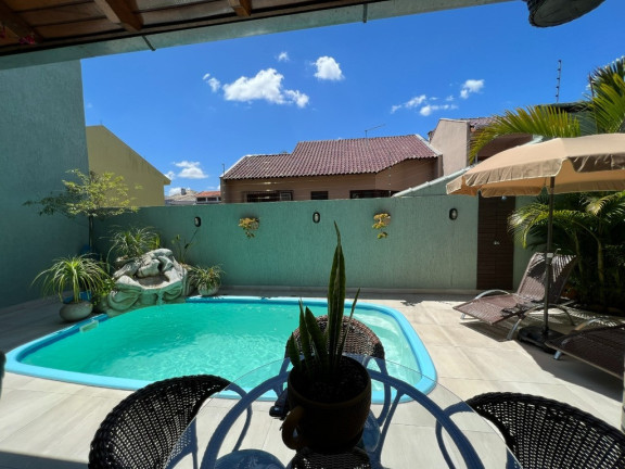 Imagem Casa com 3 Quartos à Venda, 210 m² em Moinhos De Vento - Canoas Imagem Casa com 3 Quartos à Venda, 210 m² em Moinhos De Vento - Canoas