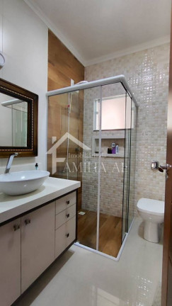 Imagem Casa com 2 Quartos à Venda, 168 m² em Iririú - Joinville