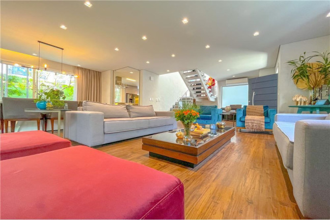 Imagem Casa com 4 Quartos à Venda, 360 m² em Vila Mariana - São Paulo Imagem Casa com 4 Quartos à Venda, 360 m² em Vila Mariana - São Paulo