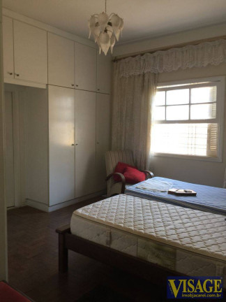 Imagem Casa com 4 Quartos à Venda, em Centro - Jacareí Imagem Casa com 4 Quartos à Venda, em Centro - Jacareí
