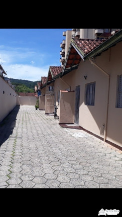 Imagem Casa de Condomínio com 2 Quartos à Venda, 50 m² em Martim De Sa - Caraguatatuba