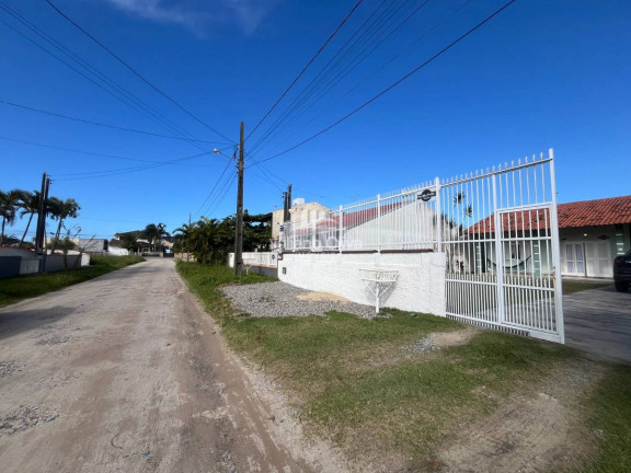 Imagem Casa com 2 Quartos à Venda, 107 m² em Barra Do Sai - Itapoá