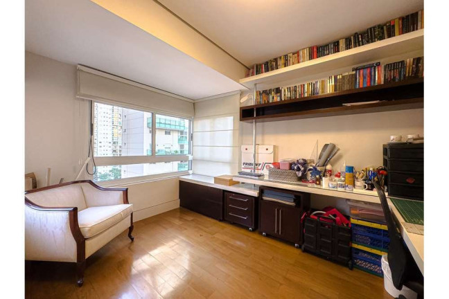Imagem Apartamento com 5 Quartos à Venda, 369 m² em  Moema  -  São Paulo 