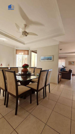 Imagem Casa com 5 Quartos à Venda, 253 m² em Jardim Das Américas - Cuiabá Imagem Casa com 5 Quartos à Venda, 253 m² em Jardim Das Américas - Cuiabá