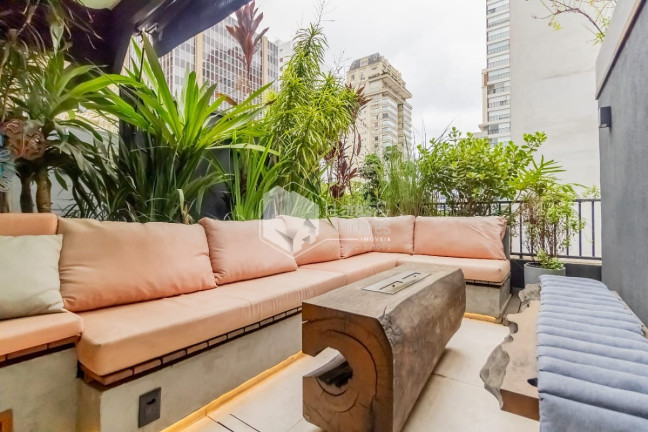 Imagem Casa com 1 Quarto à Venda, 138 m² em Vila Nova Conceição - São Paulo Imagem Casa com 1 Quarto à Venda, 138 m² em Vila Nova Conceição - São Paulo