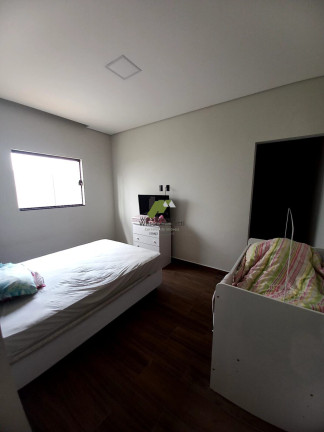 Imagem Casa com 3 Quartos à Venda, 150 m²