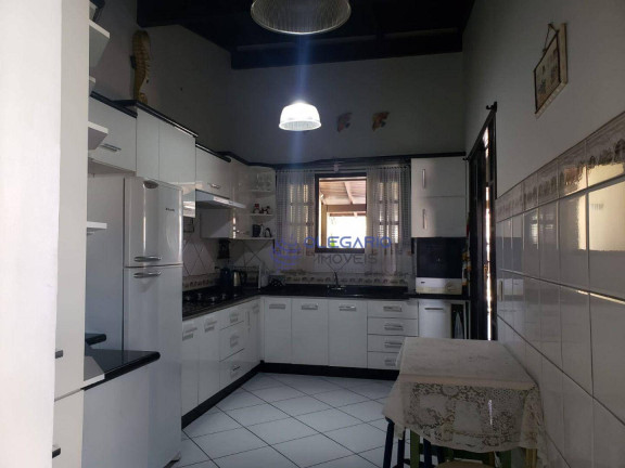 Imagem Casa com 3 Quartos à Venda, 196 m² em Centro - Penha Imagem Casa com 3 Quartos à Venda, 196 m² em Centro - Penha
