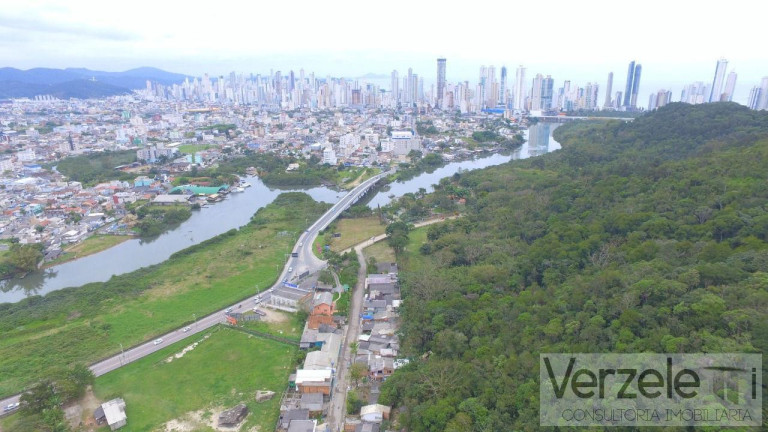 Terreno à Venda, 31.680 m² em São Francisco De Assis - Camboriú