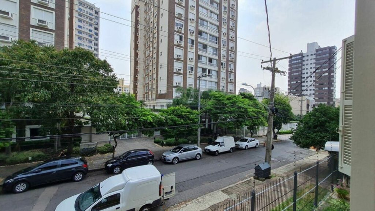 Imagem Apartamento com 2 Quartos à Venda, em Passo Da Areia - Porto Alegre Imagem Apartamento com 2 Quartos à Venda, em Passo Da Areia - Porto Alegre