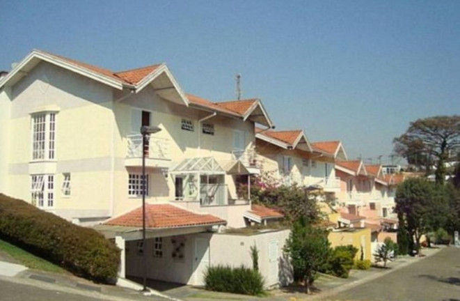 Imagem Imóvel com 4 Quartos à Venda, 220 m² em Granja Viana - Cotia Imagem Imóvel com 4 Quartos à Venda, 220 m² em Granja Viana - Cotia