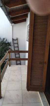 Imagem Casa com 3 Quartos à Venda, 242 m² em Santana - Porto Alegre Imagem Casa com 3 Quartos à Venda, 242 m² em Santana - Porto Alegre