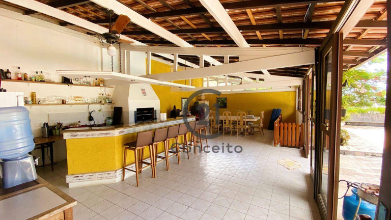 Imagem Casa com 6 Quartos à Venda, 411 m² em Trindade - Florianópolis Imagem Casa com 6 Quartos à Venda, 411 m² em Trindade - Florianópolis