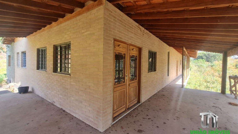 Imagem Imóvel com 3 Quartos à Venda, em Arara Dos Pereiras - Bragança Paulista Imagem Imóvel com 3 Quartos à Venda, em Arara Dos Pereiras - Bragança Paulista