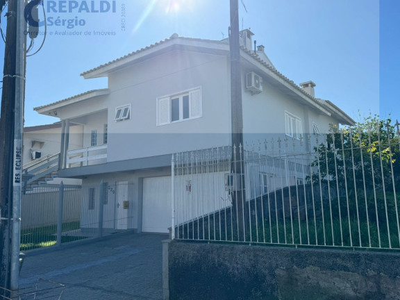 Imagem Casa com 3 Quartos à Venda, em Centro - Criciúma Imagem Casa com 3 Quartos à Venda, em Centro - Criciúma