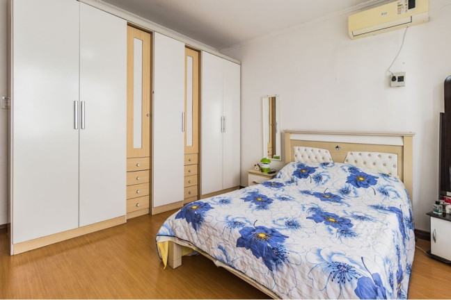 Imagem Casa com 3 Quartos à Venda, 190 m² em São Sebastião - Porto Alegre Imagem Casa com 3 Quartos à Venda, 190 m² em São Sebastião - Porto Alegre